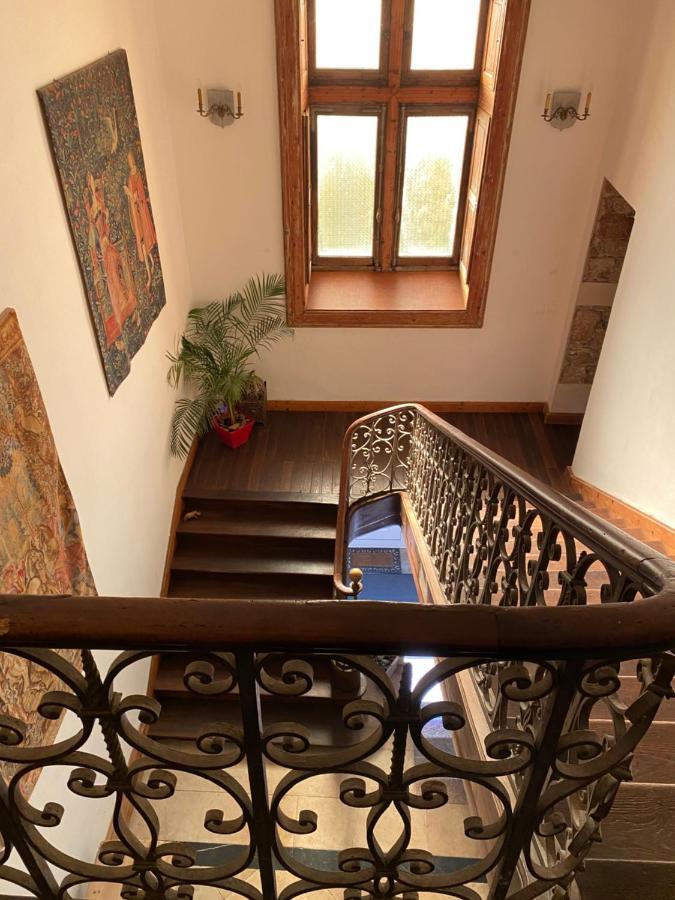 Chateau De La Preuille Bed & Breakfast มงเตกู ภายนอก รูปภาพ